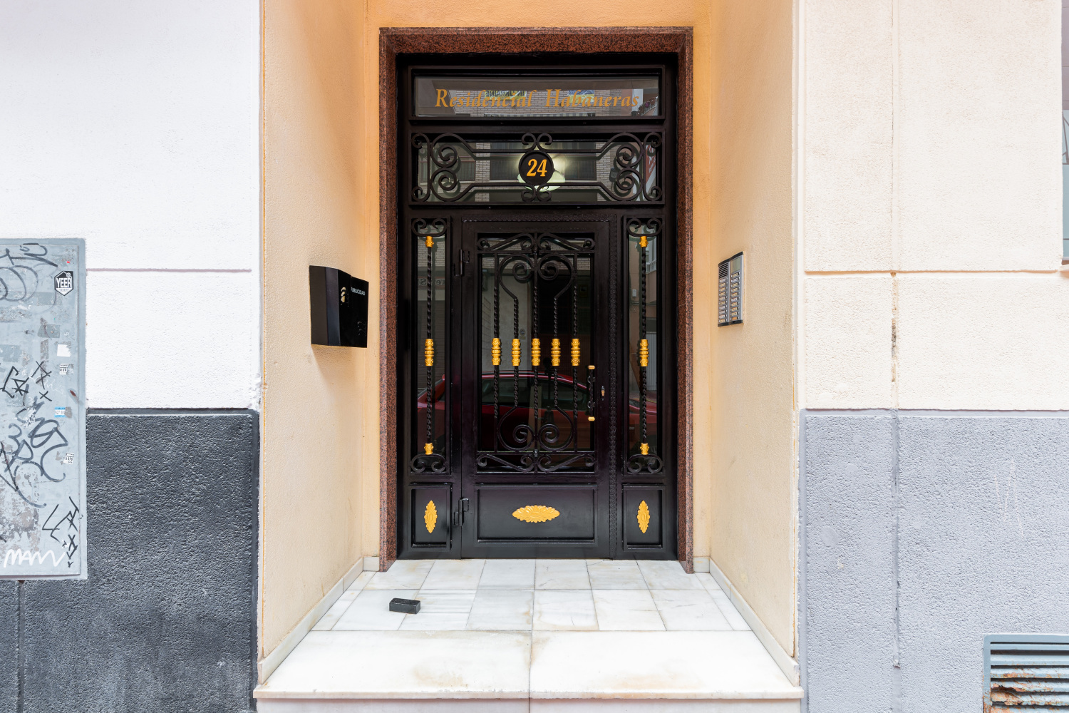 building gate
